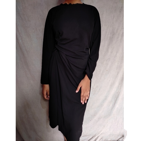 Side knot bodycon dress - Picture 3 of 5